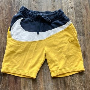 Nike swoosh shorts with 3 zipper pockets